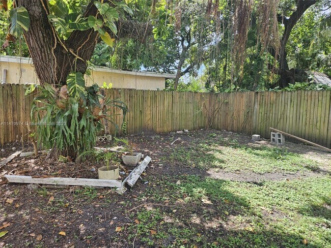 Foto del edificio - 7620 NE 3rd Ct