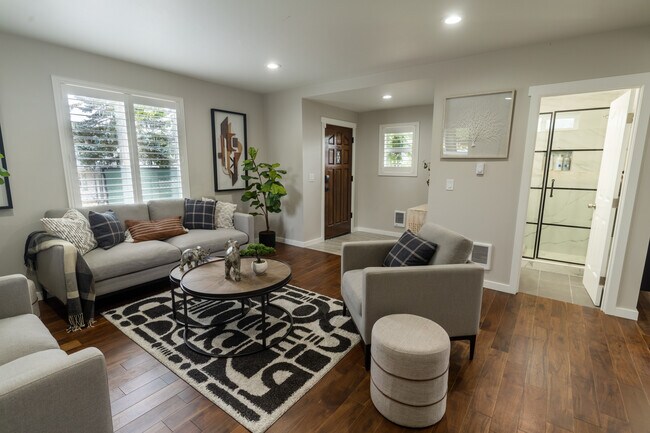 Foto del edificio - 313 119th St S