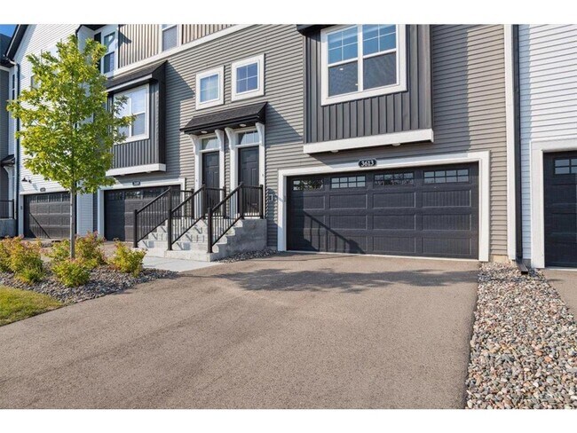 Foto del edificio - 3613 76th Ln E