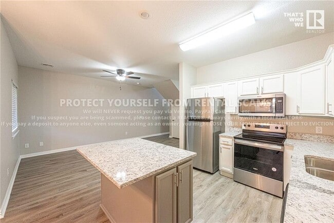 Building Photo - 758 W Breeze Cove