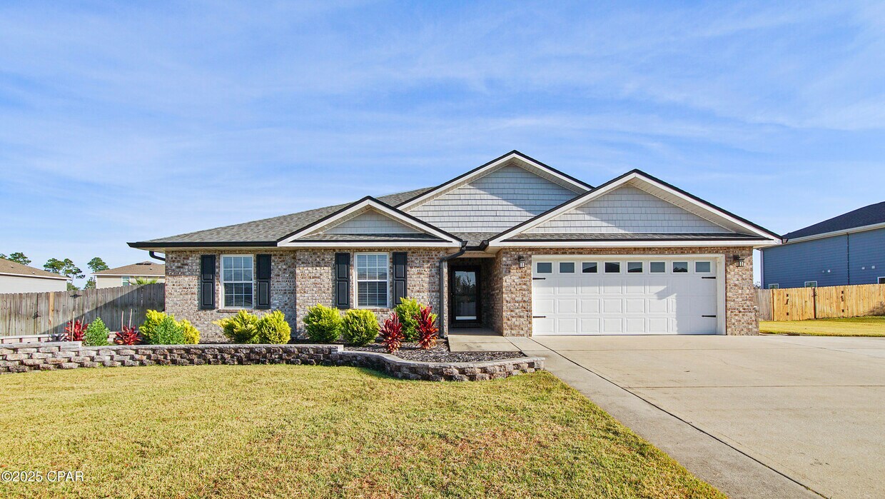 Foto principal - 3214 Caitlin St