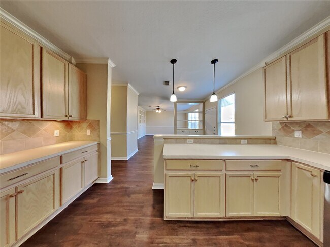 Foto del edificio - 3203 Farrel Hill St