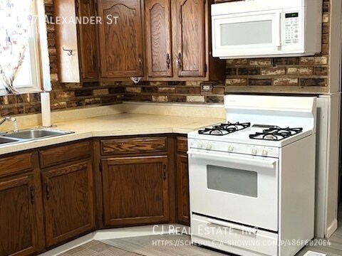Building Photo - 3917 Alexander St