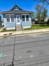 Building Photo - 1523 N Arkansas Ave