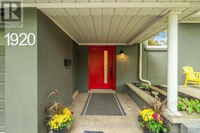 Photo du bâtiment - 1920 Truscott Dr