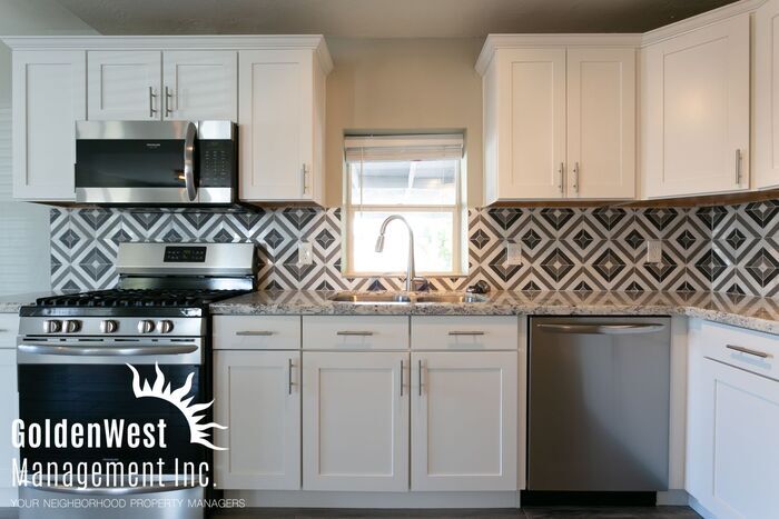 Primary Photo - Spacious 3Bdm 1Ba Home In Central Phoenix!