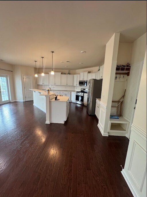 Foto del edificio - Modern Comfort Meets Space – 4BR/3.5BA Hom...