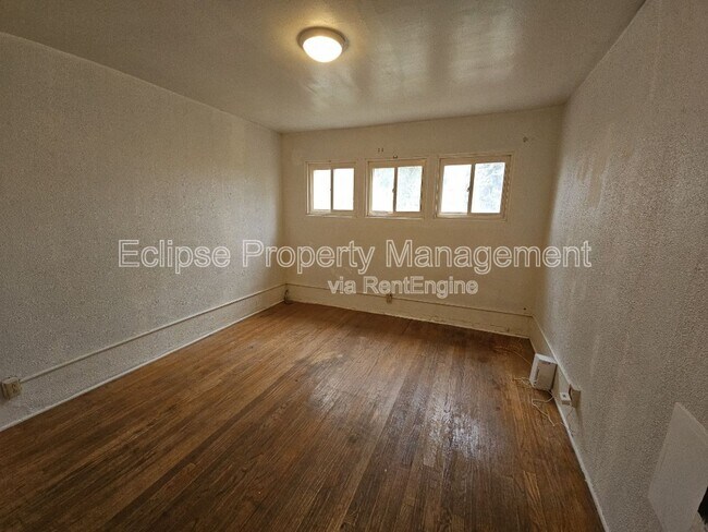 Foto del edificio - 134 W 3rd St