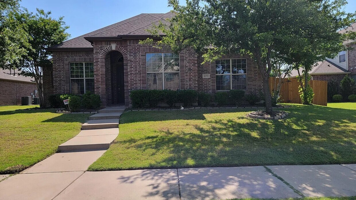 Front of the house - 12372 Payne St