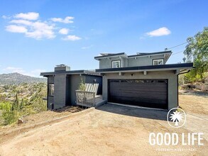 Building Photo - 9400 Crest Dr