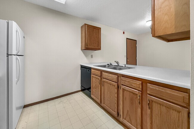 Foto del edificio - River Oaks Apartments