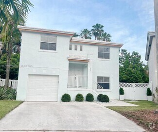 Building Photo - 6450 Fern St
