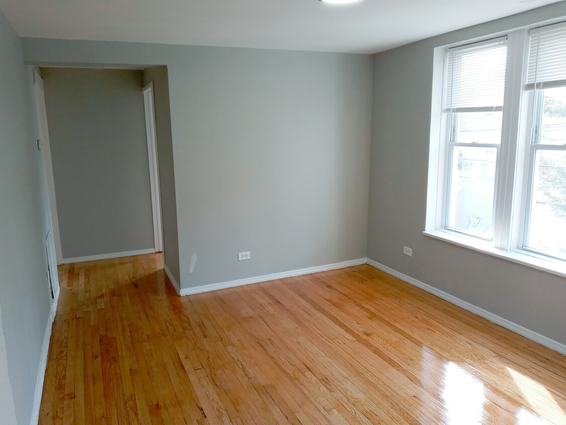 Building Photo - 2408 W 66th St
