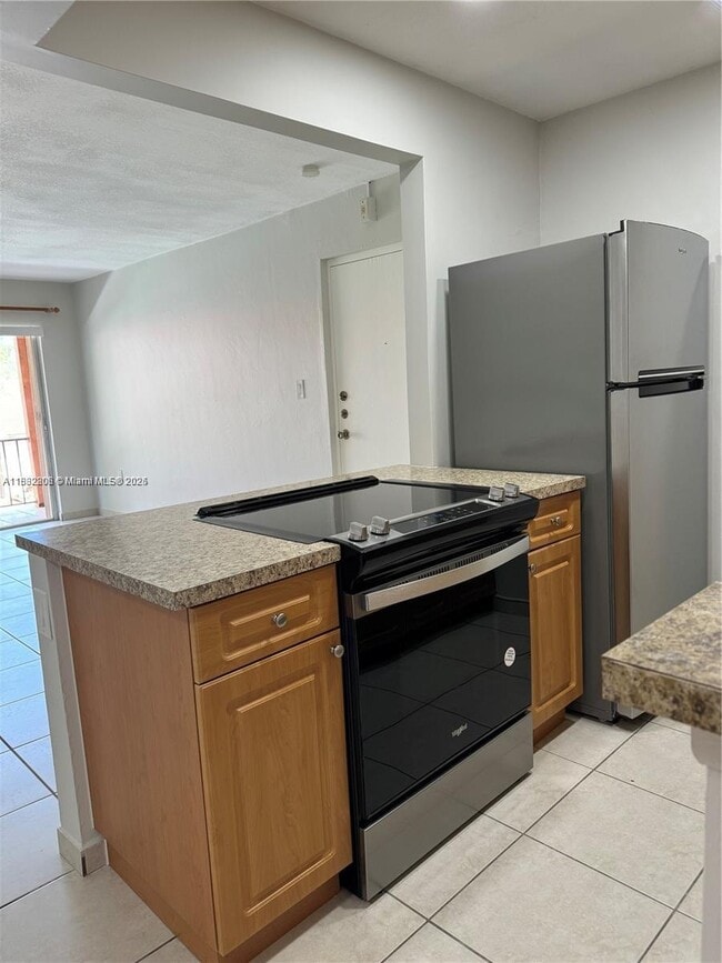 Building Photo - 7110 Fairway Dr