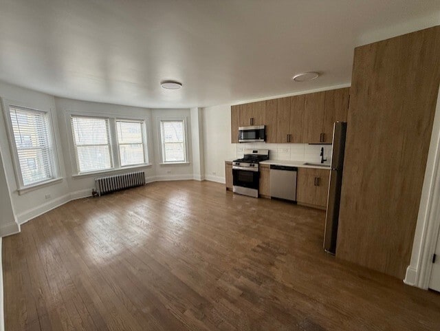 Building Photo - 6308 N Artesian Ave