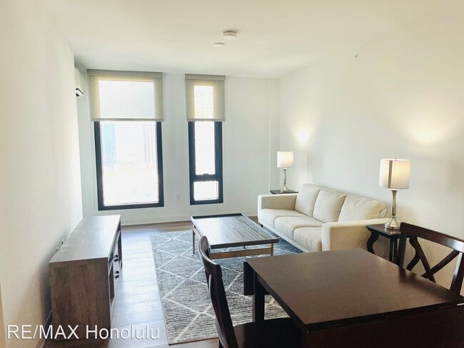 Building Photo - 1 br, 1 bath House - 987 Queen Street  Uni...