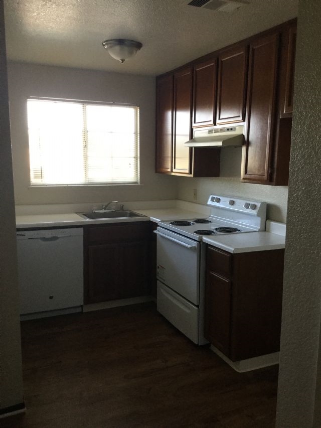 1757 Richland Ave Unit 30, Ceres, CA 95307 - Room for Rent in Ceres, CA ...