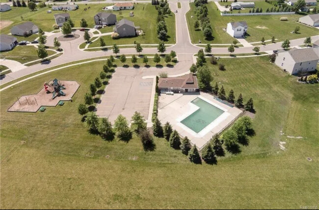 Building Photo - 3112 Pine Run Dr