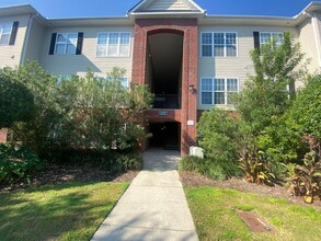 Building Photo - 2808 Bloomfield Ln