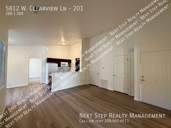 Foto del edificio - 5812 W Clearview Ln