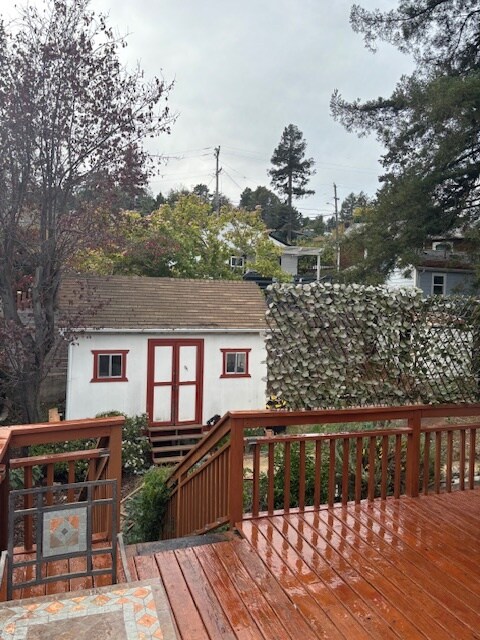 Cobertizo grande terminado - 8033 Winthrope St