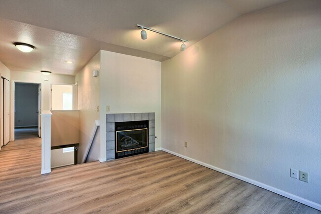 Foto del edificio - 3025 W Stuart St