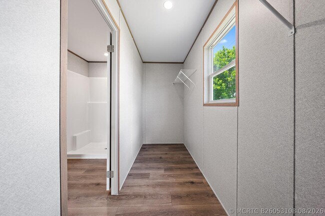Foto del edificio - 7480 SE Eagle Ave