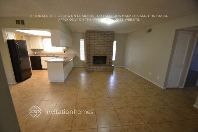 Building Photo - 2835 S Standage