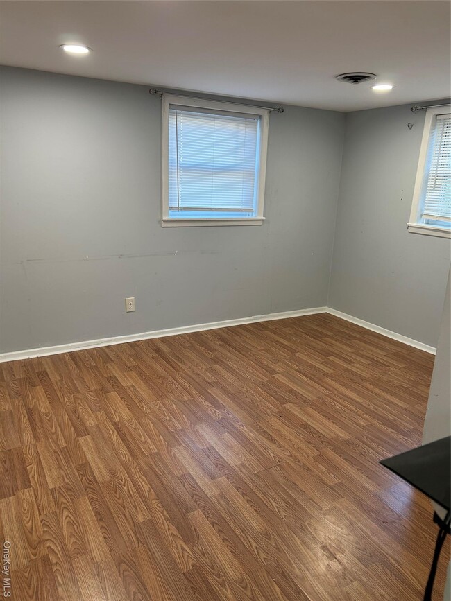 Foto del edificio - 30 Gates Ave