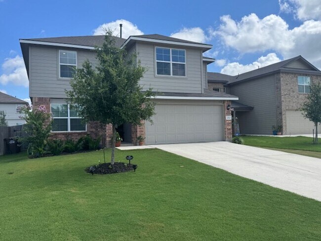 Photo - Spacious and Stylish, with over 2,500 sq f... House