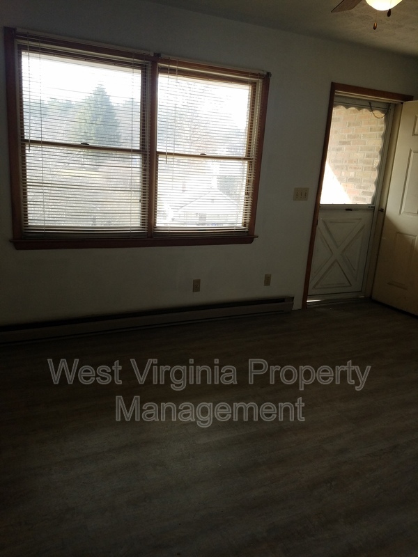 Building Photo - 107 High St