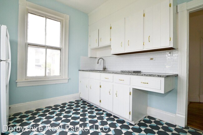 Building Photo - 470 Rivermont Ave