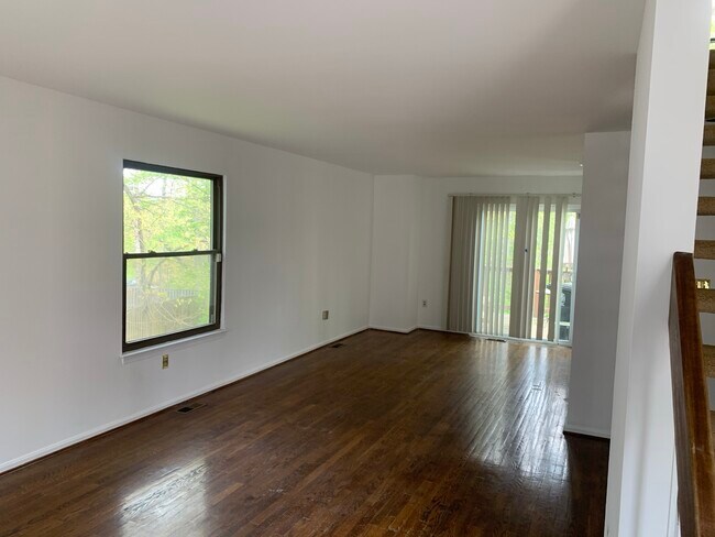 Foto del edificio - 7109 Kurth Ln