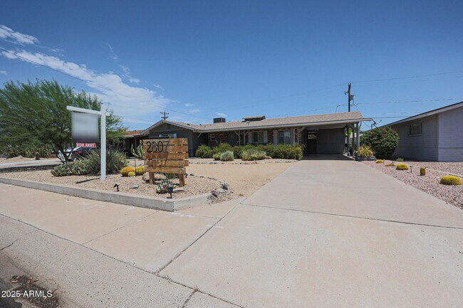 Foto del edificio - 2807 N 68th St