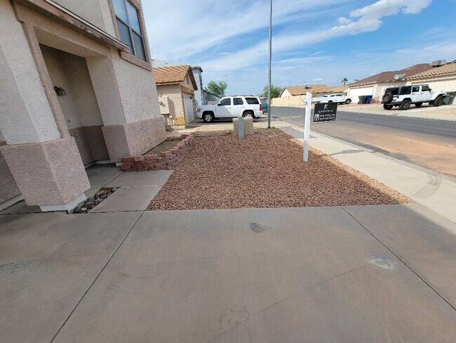 Foto del edificio - 12806 N 115th Ln