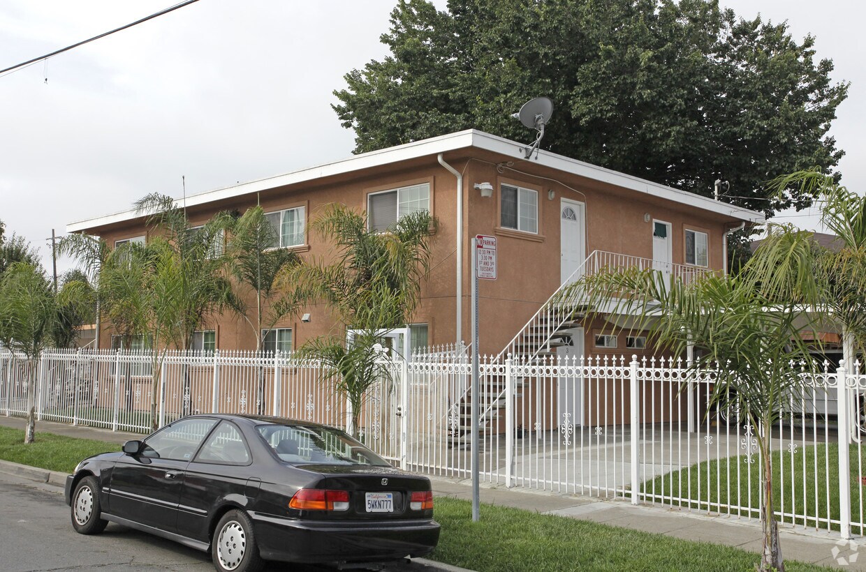 Building Photo - 8601 D St