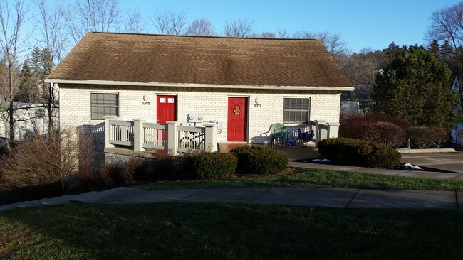 Foto del edificio - 875 Willard St