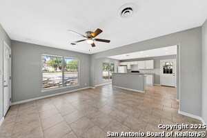 Foto del edificio - 308 E Cheryl Dr