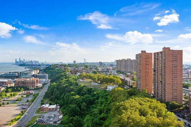 Foto del edificio - 6040 JFK Blvd E