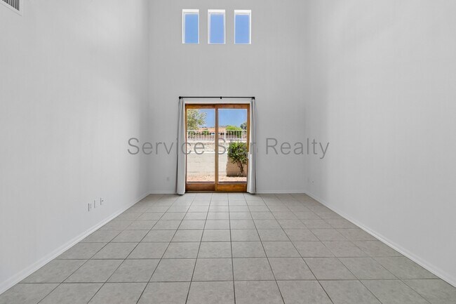 Foto del edificio - 1750 E Ocotillo Rd