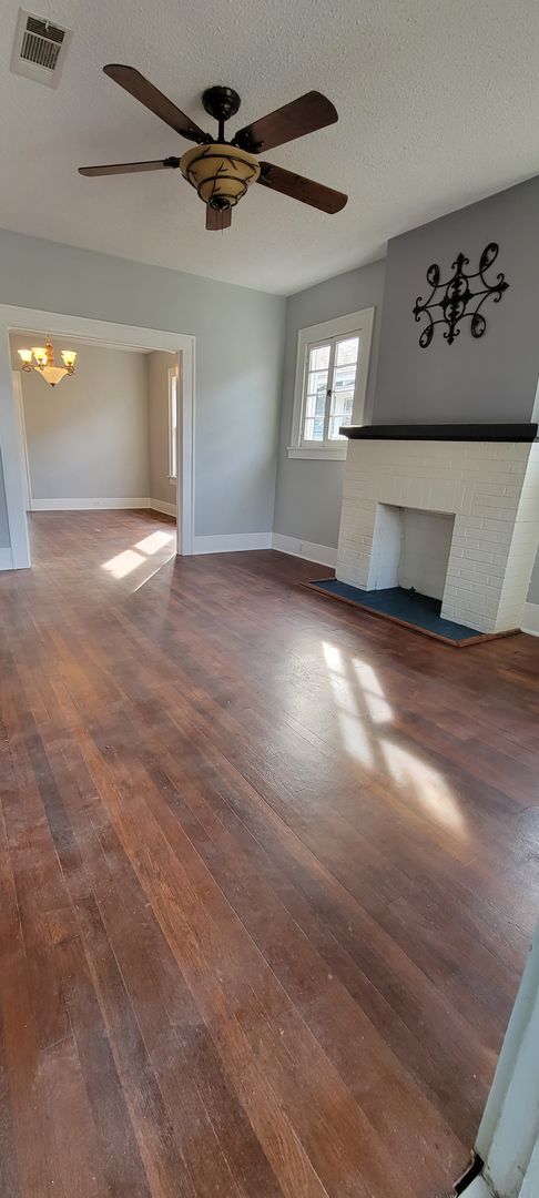 Building Photo - Gorgeous fully remodeled Craftsman style home in Highland Historic District!