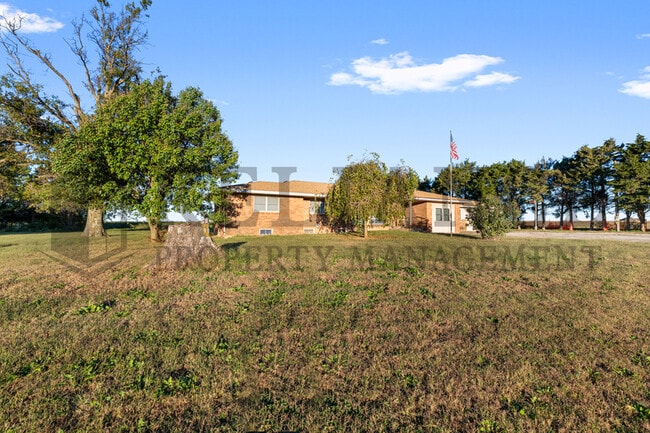 Foto del edificio - 4525 N 247th St W