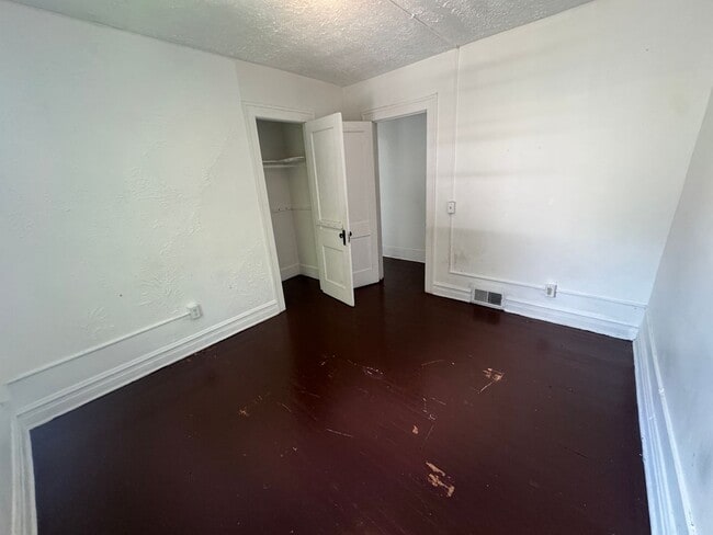 Building Photo - 740 Fern St