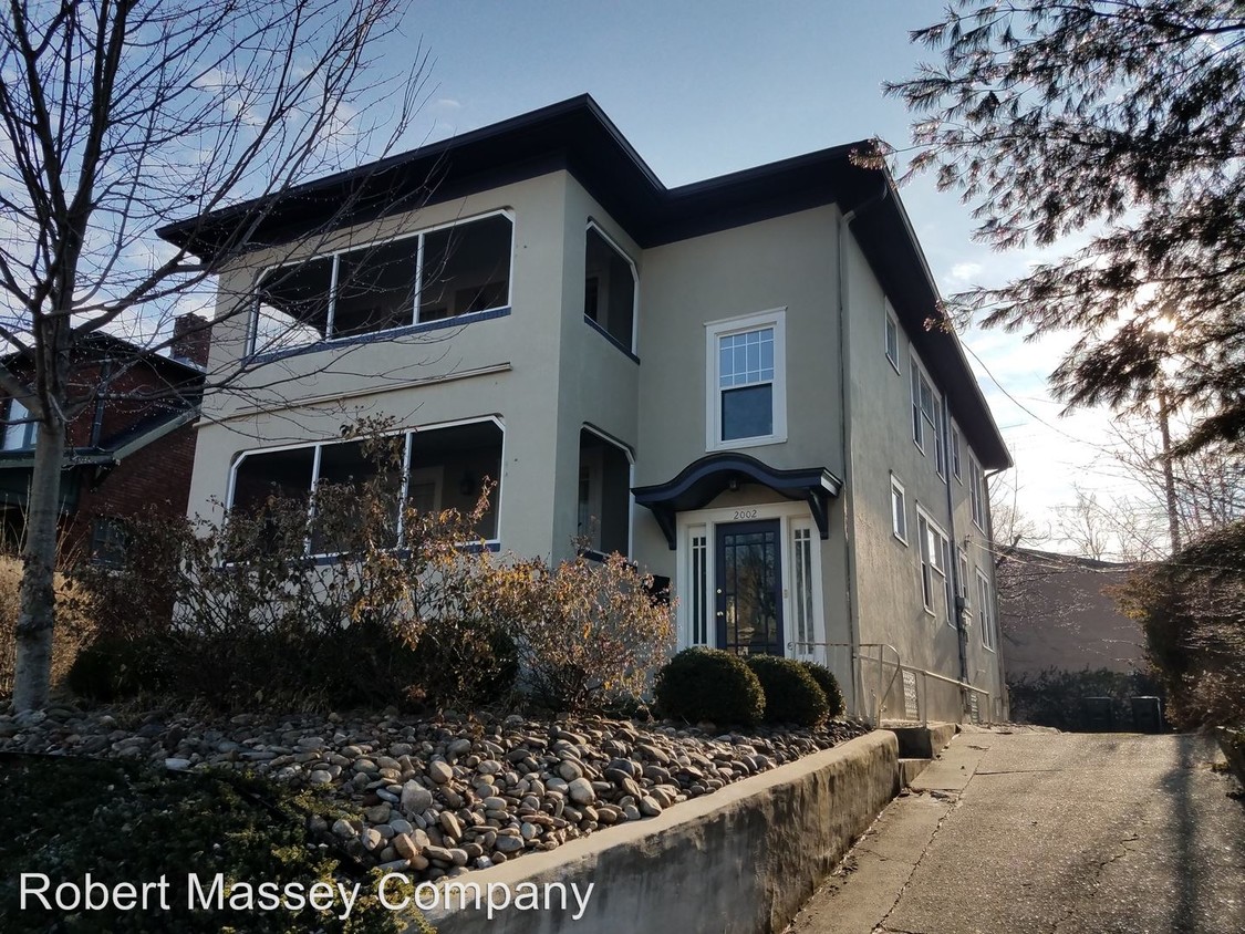 2002 Grasmere Dr, Louisville, KY 40205 Condo for Rent in Louisville
