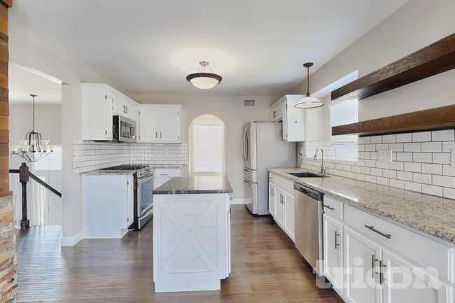 Foto del edificio - 2116 SW Chase Dr