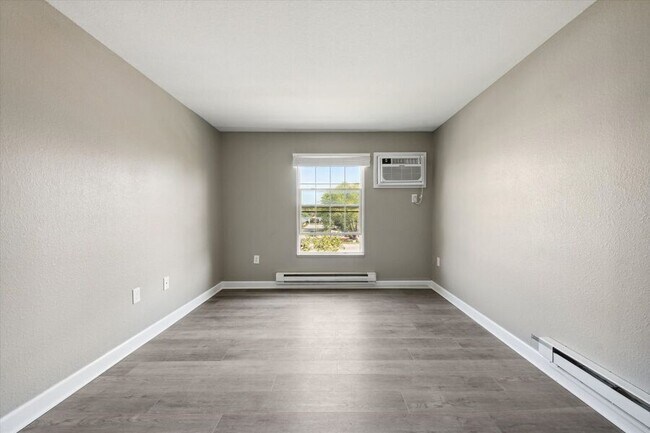 Foto del edificio - 4111 Harvest Ln