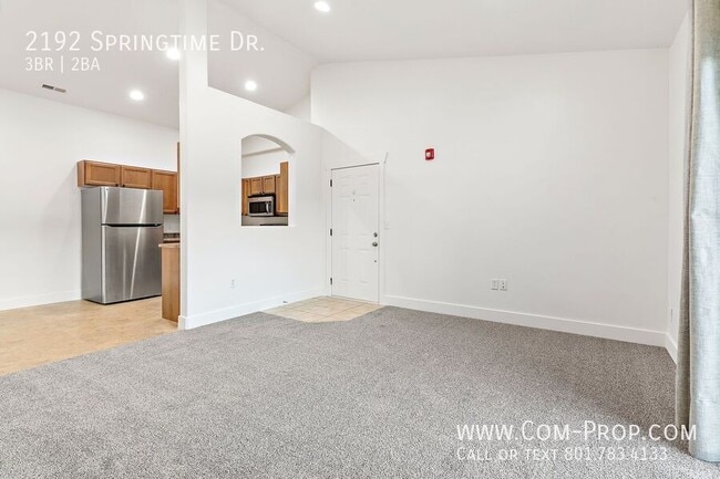 Foto del edificio - 2192 Springtime Dr