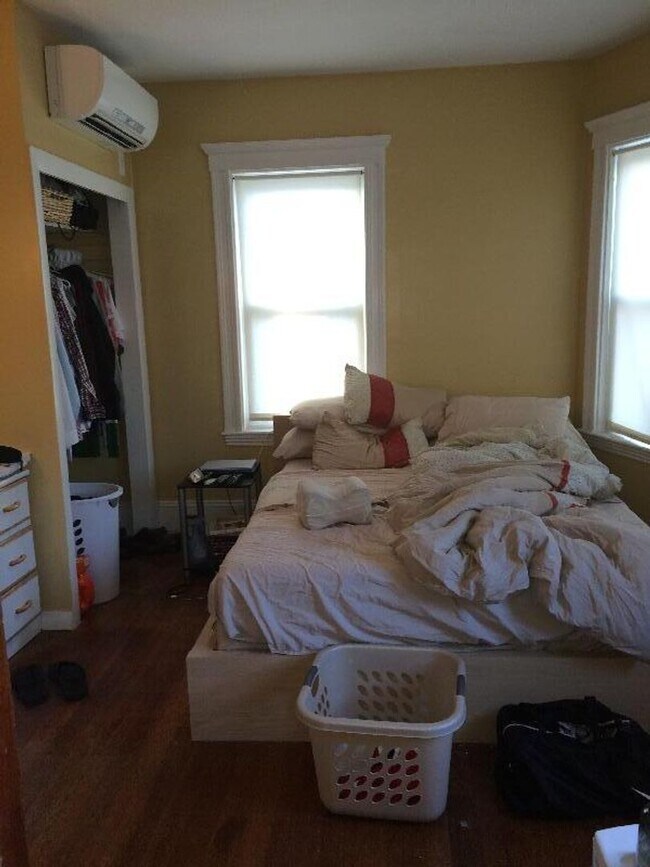 Foto del edificio - No Brokers Fee., Parking Included, Pets Friendly, Private Porch, Outdood Space