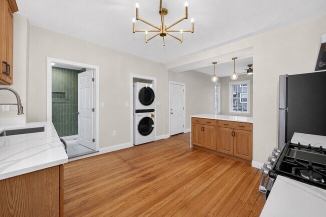 Building Photo - 42 Etna St