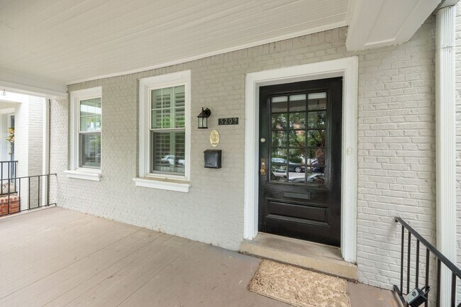 Foto del edificio - 3 Bedroom Home off of Patterson Ave **Available Early August**